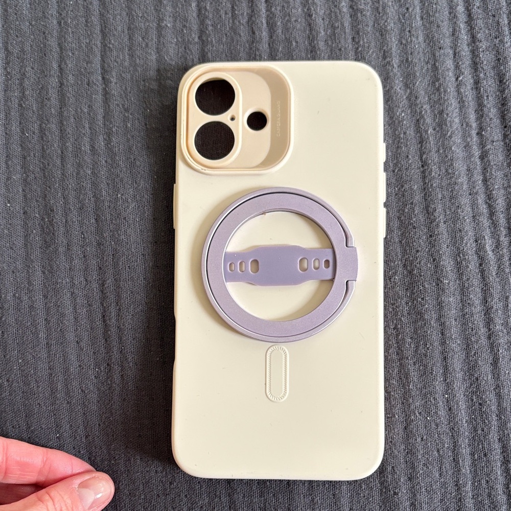 MagSafe-Compatible Beige Phone Case with Camera Protection - Picture 3 of 6